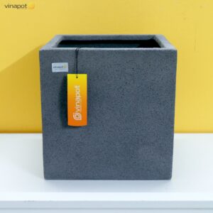 Chau-composite-be-mat-da-polystones-f5-vuong-ngoai-troi