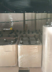 Chậu bề mặt đá bo cong có chân bánh xe 3