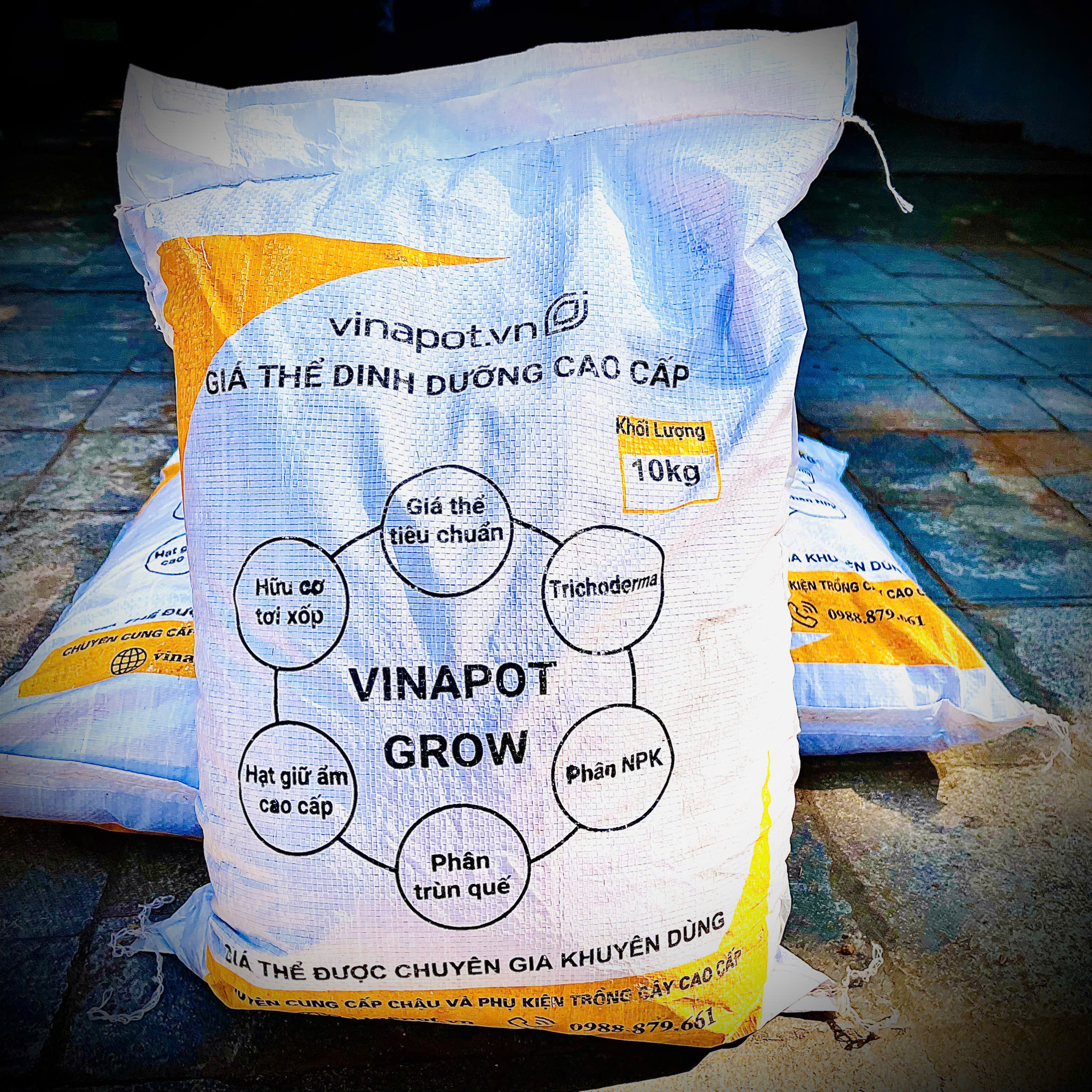 z7263683315919_83eba0b2171c715a9cb40711cbddc57f giá thể trồng cây