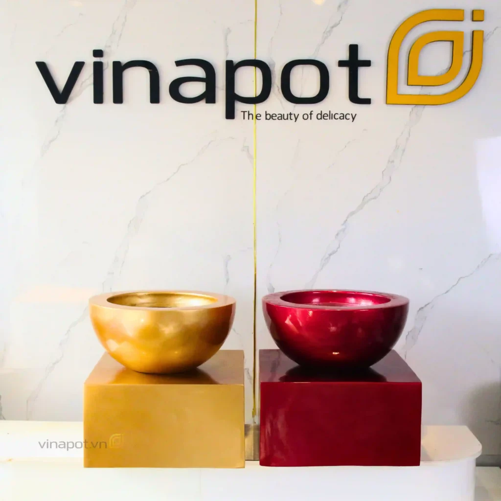 Chậu cây và đài phun nước composite cao cấp Vinapot trong BST Glow The Wealth phong cách hiện đại